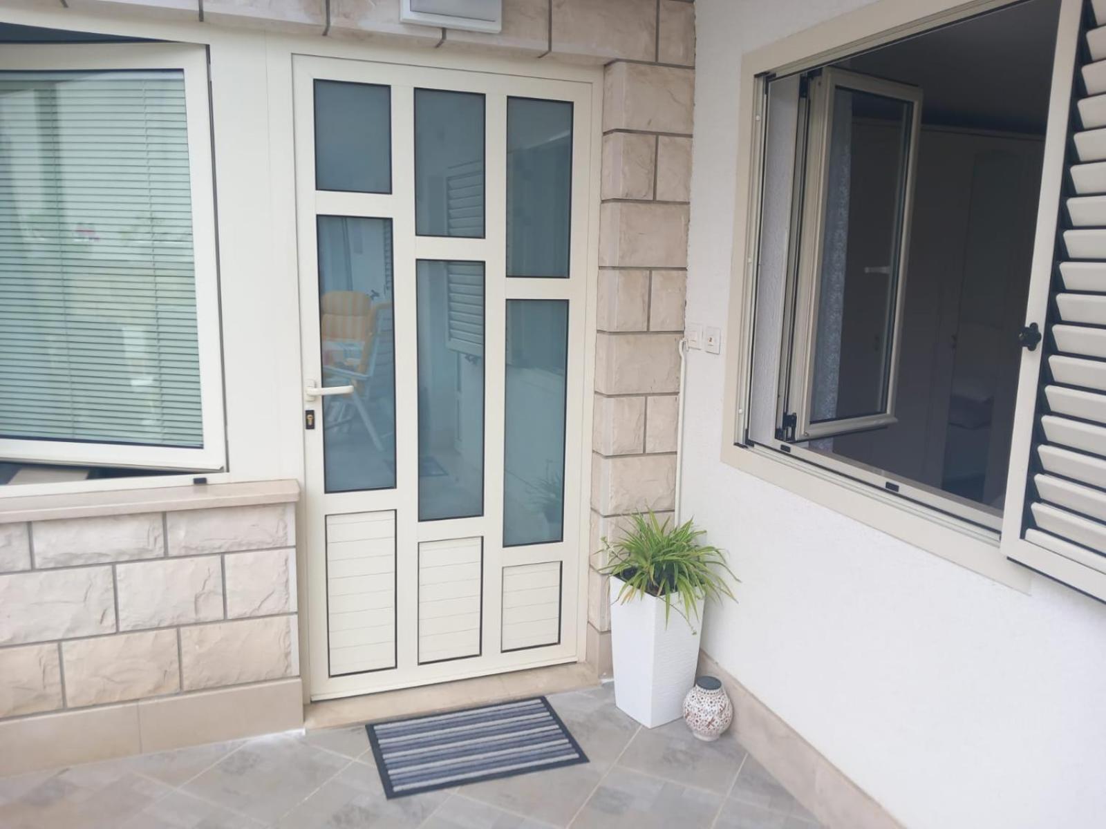 מאקרסקה Apartman Nika - Marija מראה חיצוני תמונה